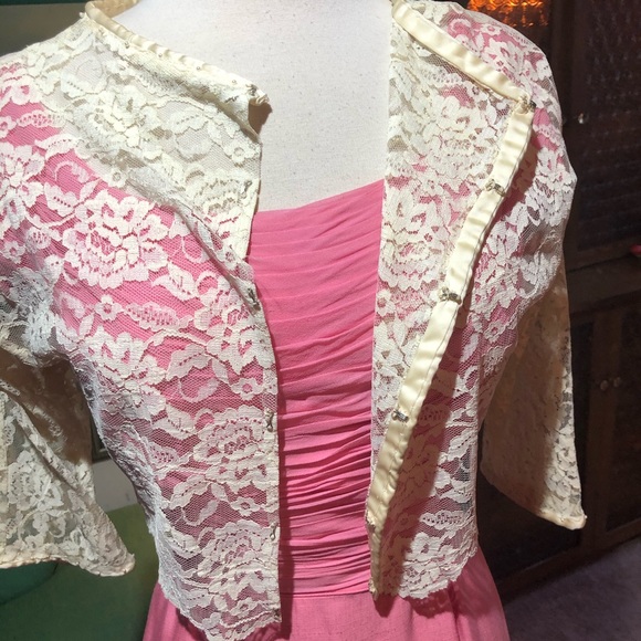 Vintage Lace Shrug - Picture 3 of 6